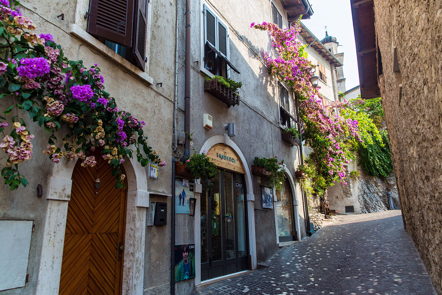 Eine Gasse in Limone Sul Garda